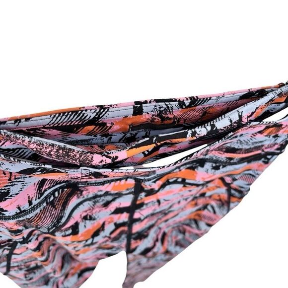 Lululemon 6 Speed Up Crop Leggings 21" Inversion Multi Luxtreme Size 8 - Picture 8 of 8